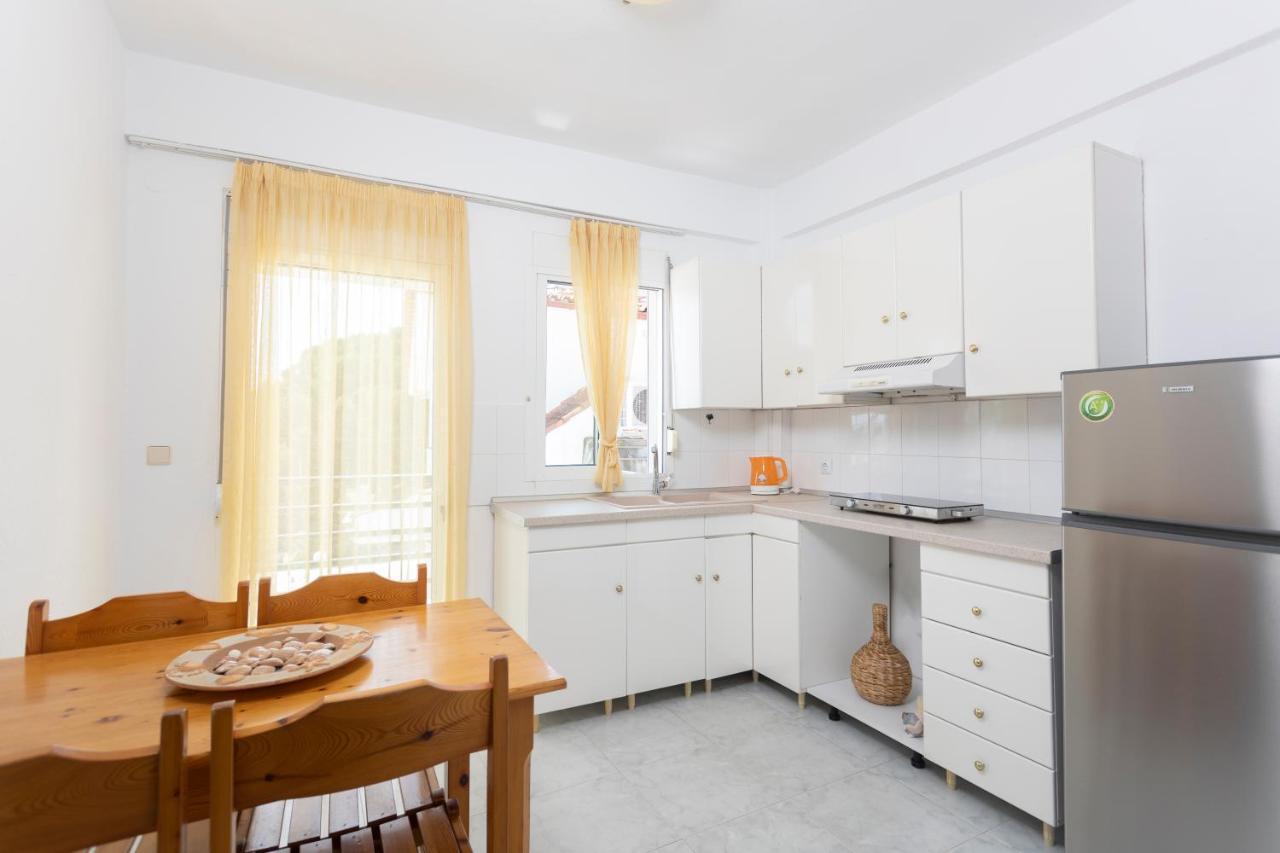 Anastasia Apartments Hanioti Esterno foto
