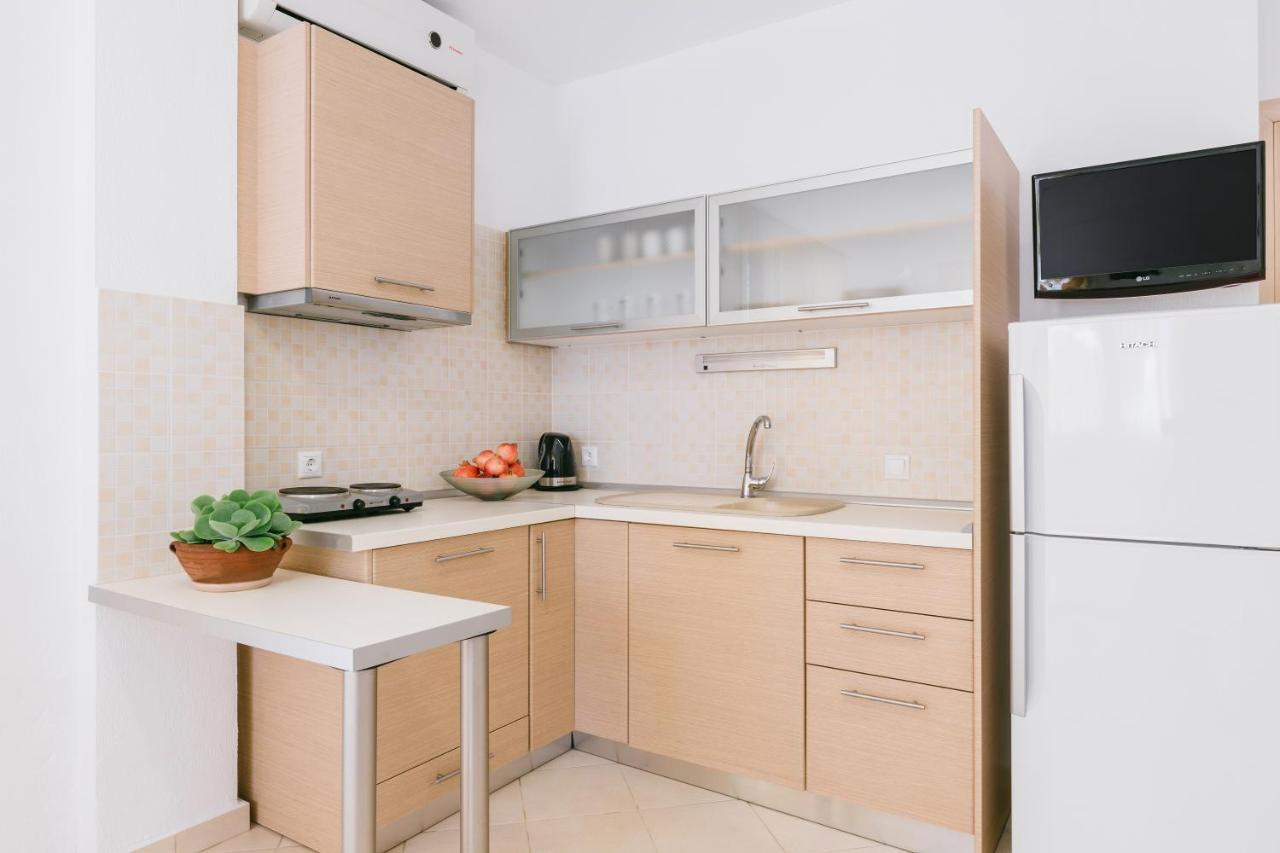 Anastasia Apartments Hanioti Esterno foto